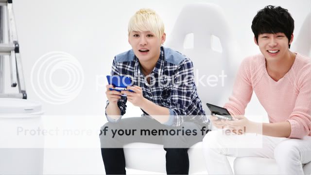 FOTOS "JYJ & Kong Hyo Jin grabando CF para Mariokart 7 de Nintendo" (04/05/2012) parte 2 Nintendo