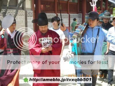 FOTO "Jaejoong grabando "Dr. Jin´" (04/05/2012) O0400030011955022433