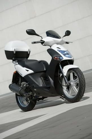 Kymco Agility R16 restyling 2012 Kymco-agility-r16-restyling-2012_7