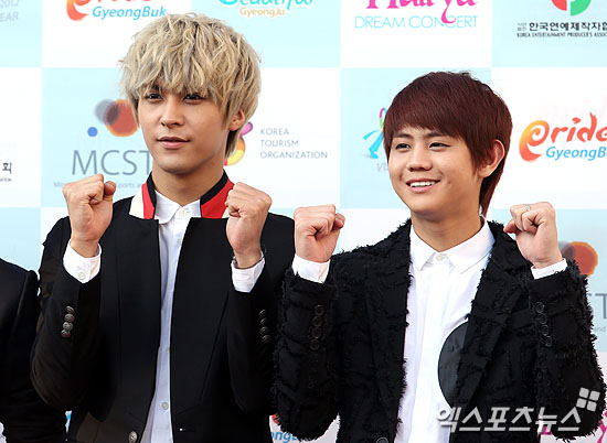  [PICS] [23.09.12] Yoseob @ Gyeongju Hallyu Dream Concert 1348388789864_zps63d7a7ce