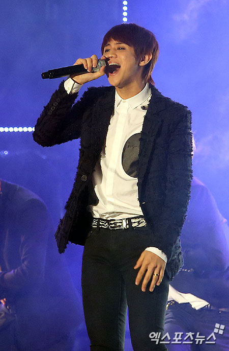  [PICS] [23.09.12] Yoseob @ Gyeongju Hallyu Dream Concert 1348413354660_zpsf5ffd93a