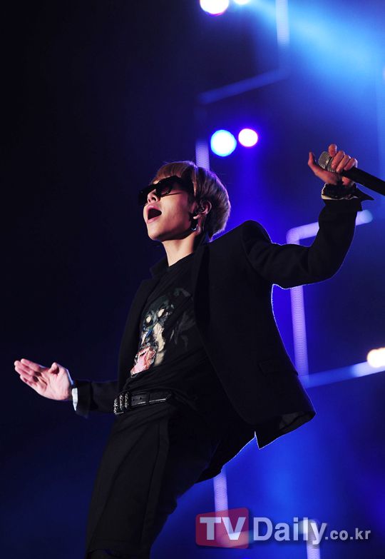 [PICS] [23.09.12]  Junhyung @ Gyeongju Hallyu Dream Concert 1348414134_391229_zps3413df55