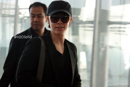 ♕[BSB] Donghae - Aeropuerto 395406_328125810558734_1474812734_n