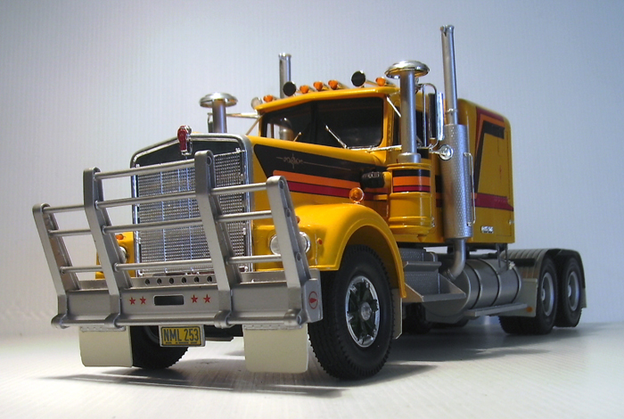 Revell Kenworth I16_zpsc4189df3