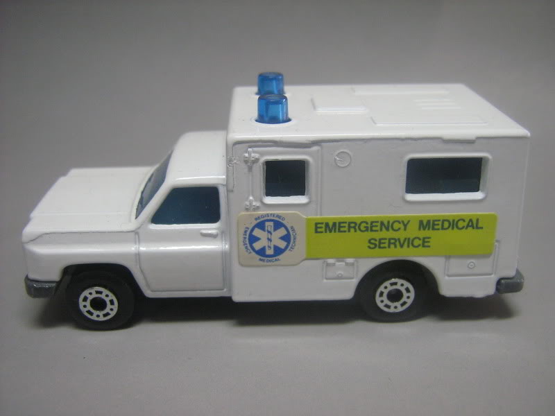 Ambulancias y vehículos de atención médica CHEVYAMBULANCE005