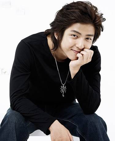 صور الوسيم الاول في كورياا kim ki bum<<مع تقرير عنه 61z3iad