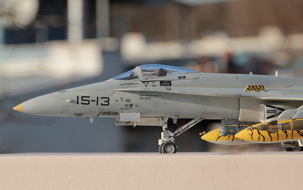 EF-18A Hornet de l'Ala-15 Ejercito del Aire  - Revell 1/48 - Page 2 IMG_6675_1_1_zps3bc65030