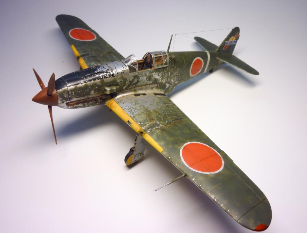 ki-61 hasegawa 1/48 Maquettes57sur18rogneacutee_zps866114e9