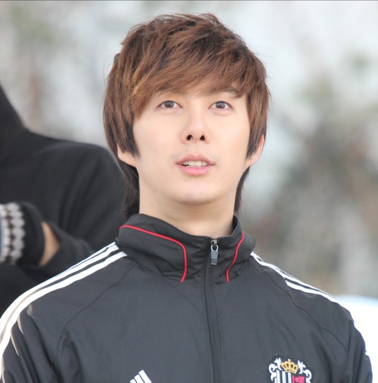 Футболистът Kim Hyung Jun от FC Avengers - Page 5 AFB8BBF8AE30_IMG_4201_zps615b0dce