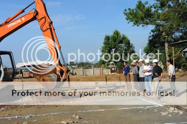 những công việc đầu tiên xây nhà Chúa 03/2012 DSC_0287-1