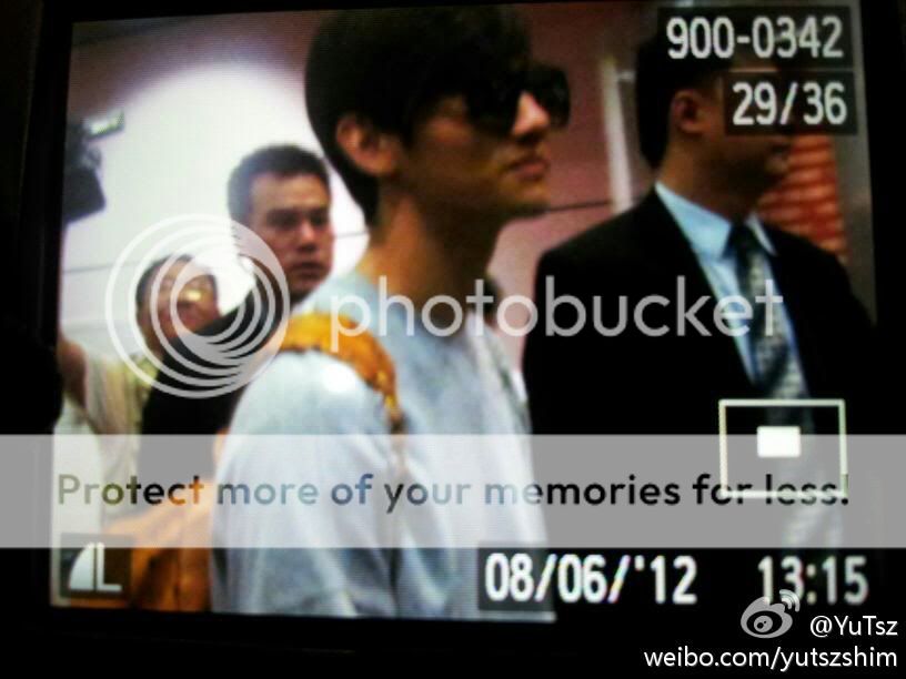 FOTOS "Aeropuerto Taoyuan en Taiwan" - TVXQ (08/06/2012) 594574047