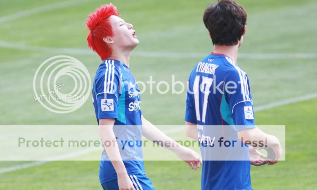 FOTOS "FC Men" - Junsu (08/07/2012) Wx2