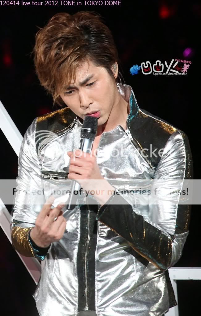 FOTOS "Tour TONE" en Tokyo Dome (14/04/2012) Parte 3 M6