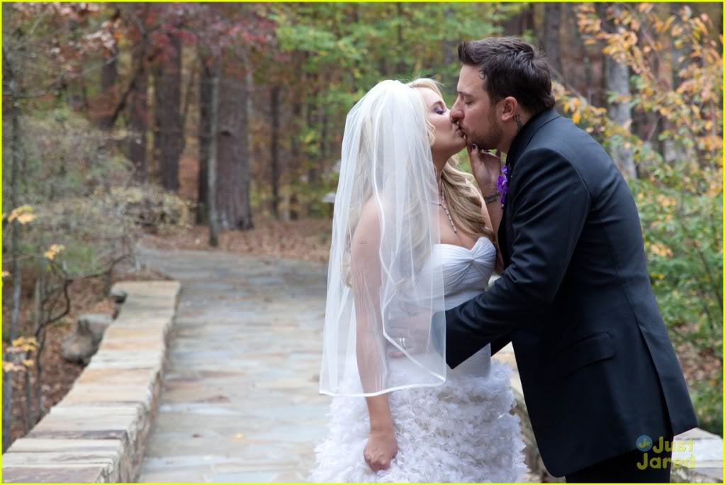 Tiffany Thornton >> Noticias generales Tiff-thornton-wedding-01