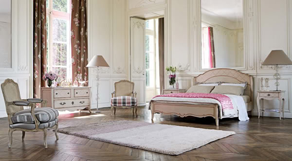 Habitación de Maideth Modern-Classic-Bedroom-by-Roche-Bobois1