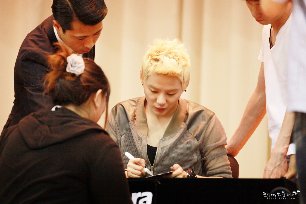 [2012.06.02][Pics] XIA Junsu - TARANTALLEGRA Fansign Event 33333883