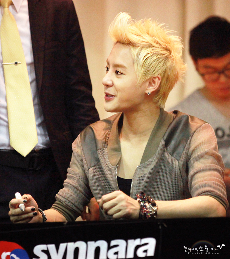 [2012.06.02][Pics] XIA Junsu - TARANTALLEGRA Fansign Event 62de46f4