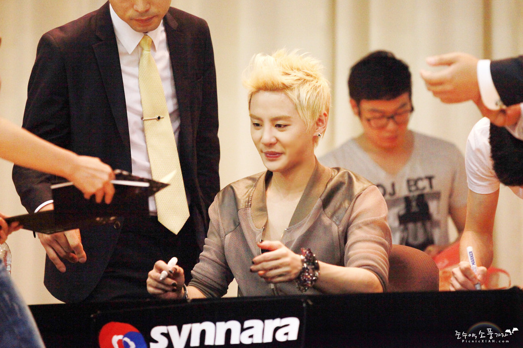 [2012.06.02][Pics] XIA Junsu - TARANTALLEGRA Fansign Event 911c6455