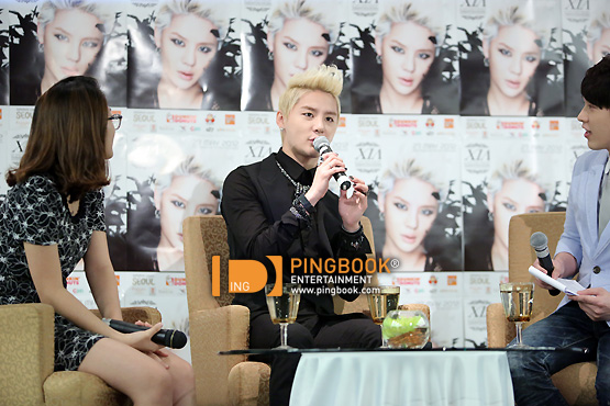 [27.05.2012][Pics] Thailand Press Conference for Solo Concert 810c86ad