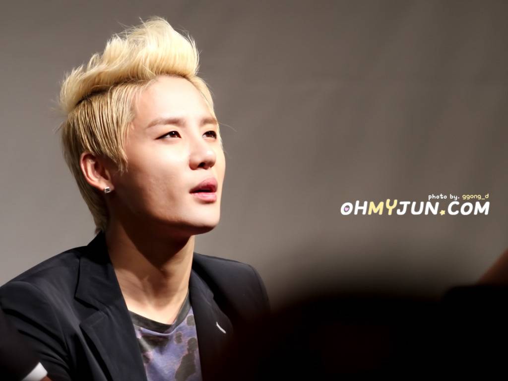 [01.06.2012][Pics] XIA Junsu - TARANTALLEGRA Fansign Event 43d803da