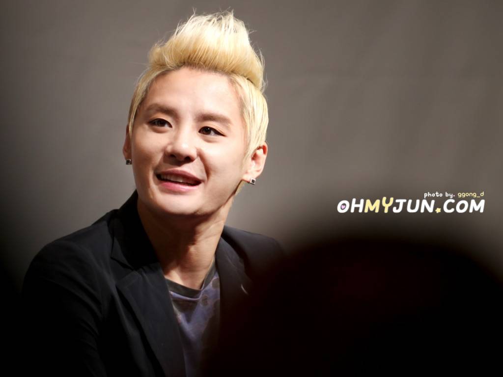 [01.06.2012][Pics] XIA Junsu - TARANTALLEGRA Fansign Event 4a4a9777