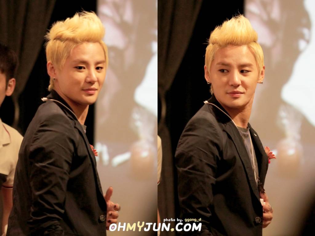 [01.06.2012][Pics] XIA Junsu - TARANTALLEGRA Fansign Event B91b7c72