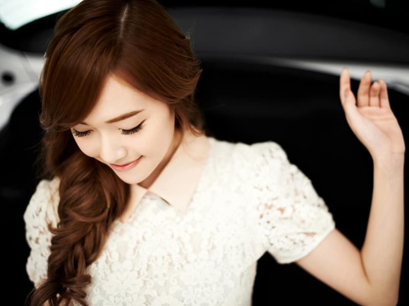 Jessica @ Hyundai i30  04-2