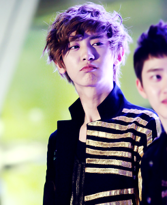 [PICS/GIFS] 120602 Chan Yeol @ GENIE AR Show Tumblr_m5ky05POSh1qiopcqo3_r1_250