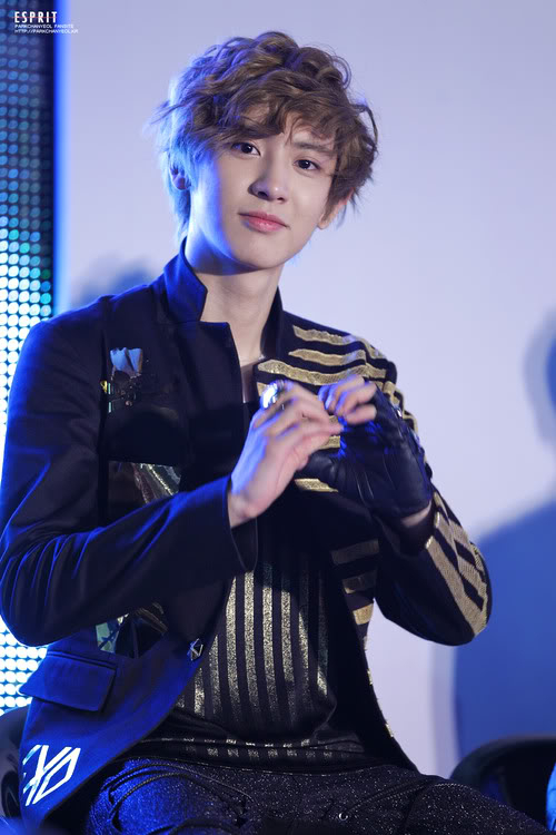 [PICS/GIFS] 120602 Chan Yeol @ GENIE AR Show Tumblr_m5ldazSFNd1rrg5jvo1_500