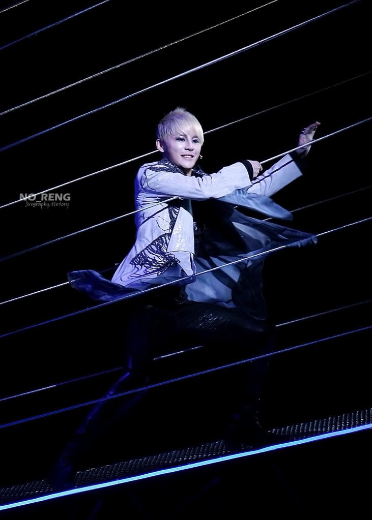 FOTOS "Musical ELISABETH - Junsu (11/04/2012) 001-1