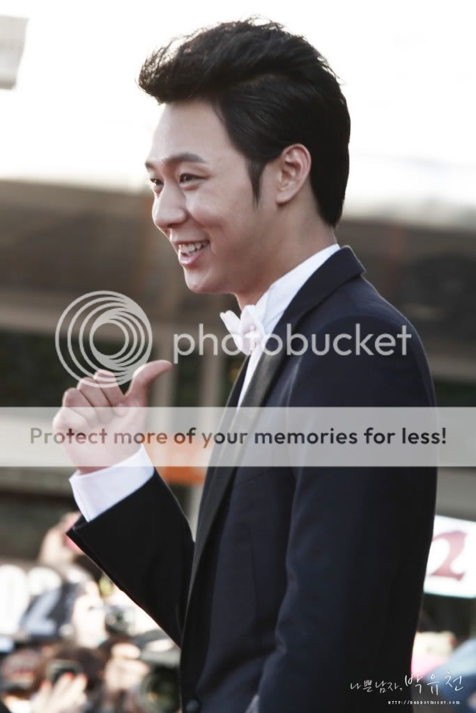 FOTOS "48th BaekSang Arts Awards" - Yoochun (26/04/2012) parte 3 002-1-2