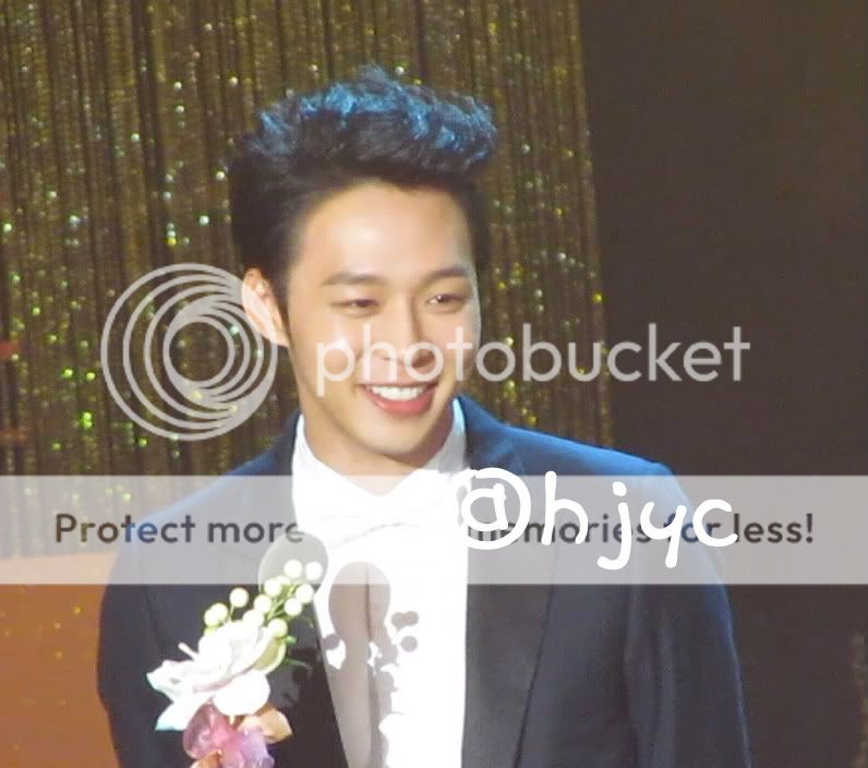 FOTOS "48th BaekSang Arts Awards" - Yoochun (26/04/2012) parte 3 0024-1