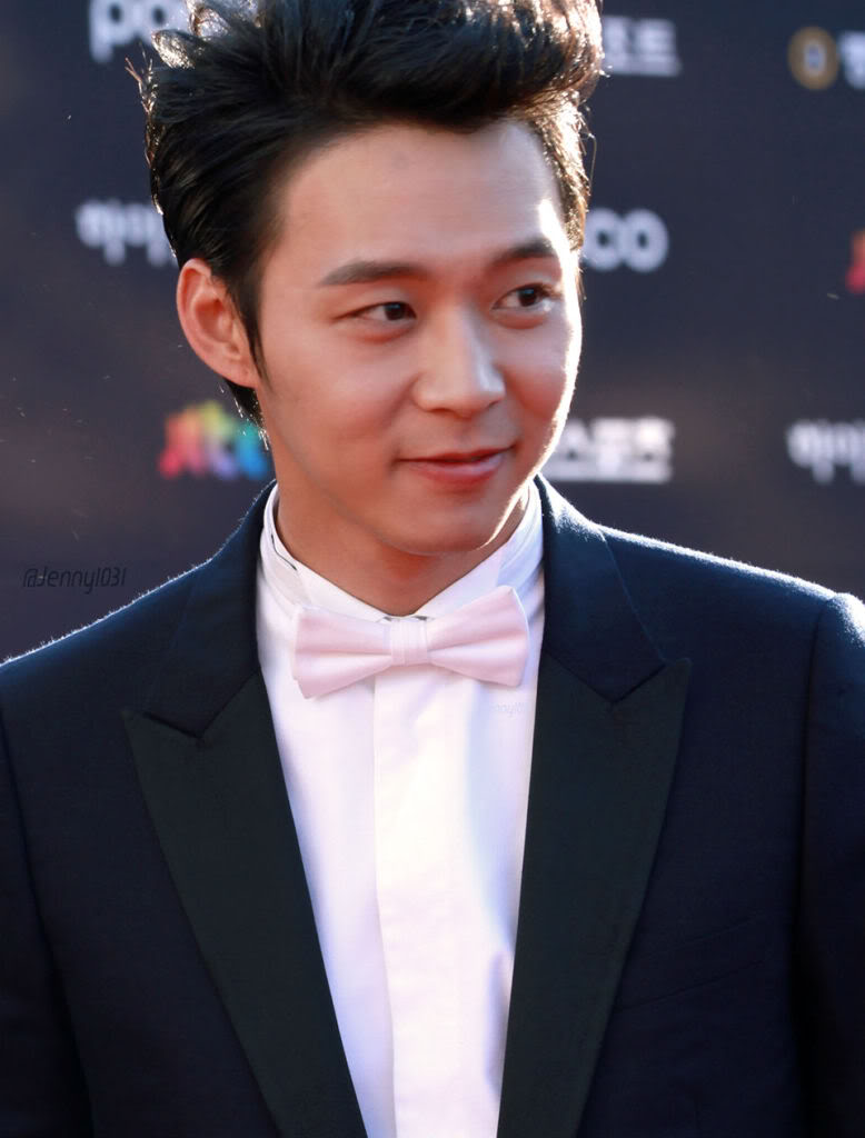 FOTOS "48th BaekSang Arts Awards" - Yoochun (26/04/2012) parte 3 0025-2