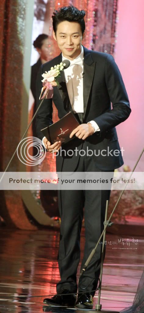 FOTOS "48th BaekSang Arts Awards" - Yoochun (26/04/2012) parte 2 003-2