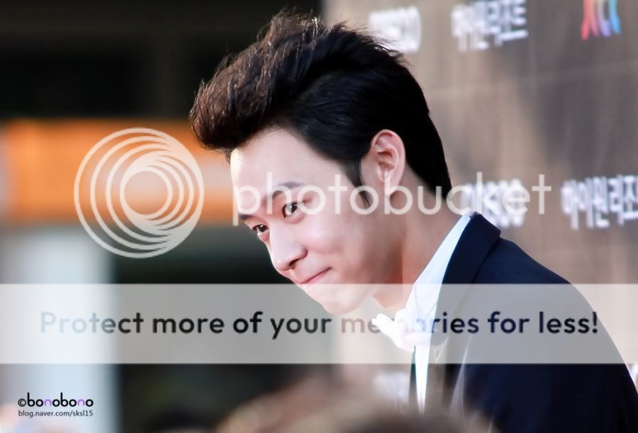 FOTOS "48th BaekSang Arts Awards" - Yoochun (26/04/2012) parte 3 0041