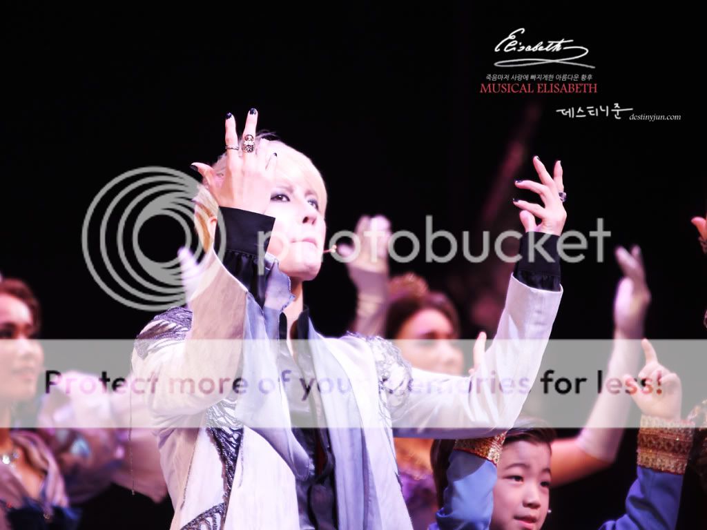 FOTOS "Musical ELISABETH - Junsu (11/04/2012) parte 2 0062