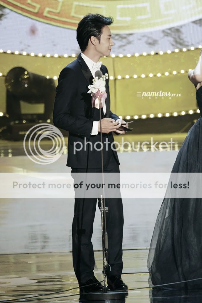 FOTOS "48th BaekSang Arts Awards" - Yoochun (26/04/2012) parte 2 007-1-1