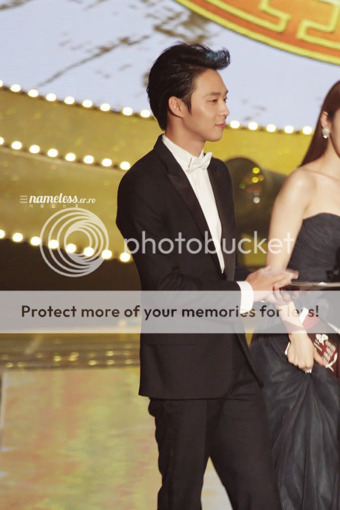 FOTOS "48th BaekSang Arts Awards" - Yoochun (26/04/2012) parte 2 009-3