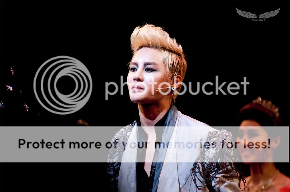 FOTOS "Musical ELISABETH" - Junsu (15/04/2012) 0415_5_ppasuna