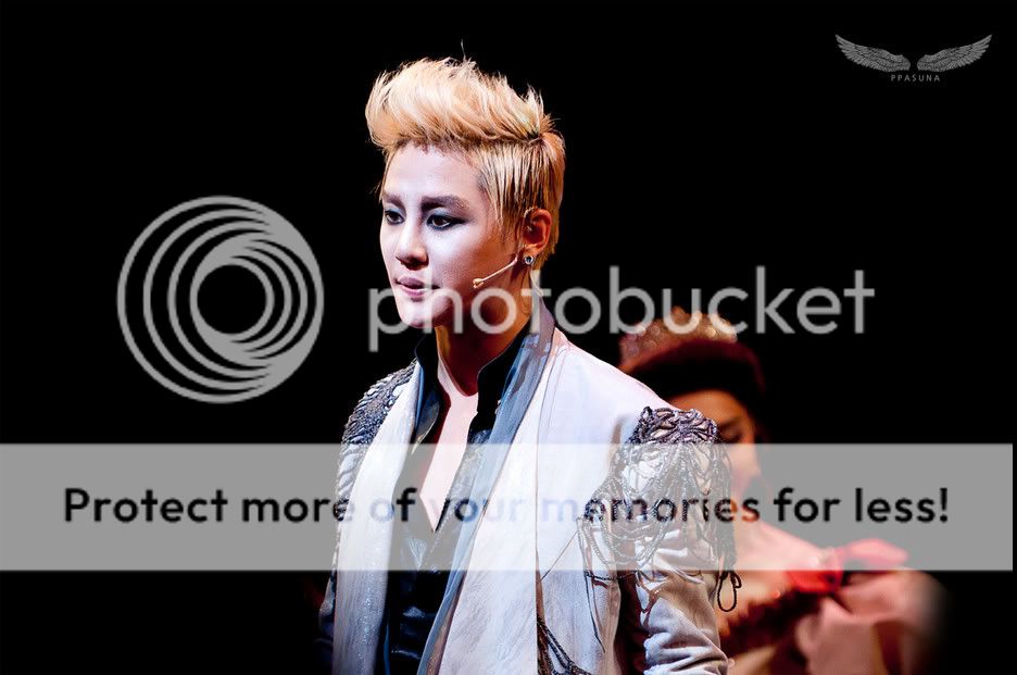 FOTOS "Musical ELISABETH" - Junsu (15/04/2012) 0415_6_ppasuna