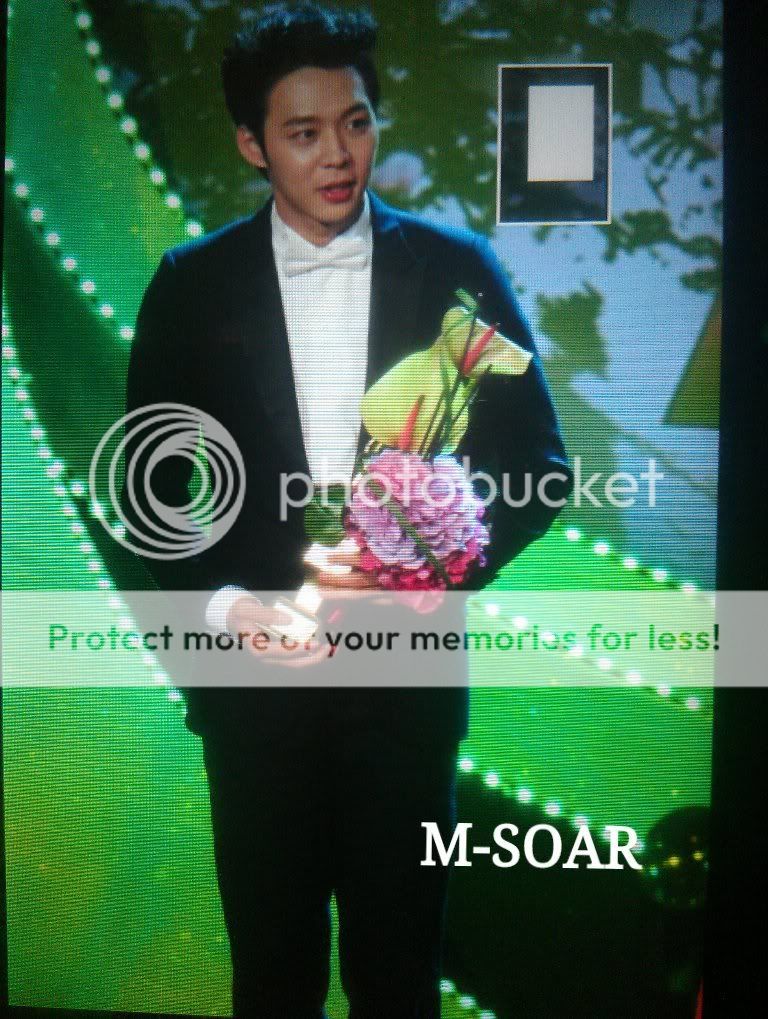FOTOS "48th BaekSang Arts Awards" - Yoochun (26/04/2012) parte 3 0ff41bd5ad6eddc41d420a5839dbb6fd536633ef