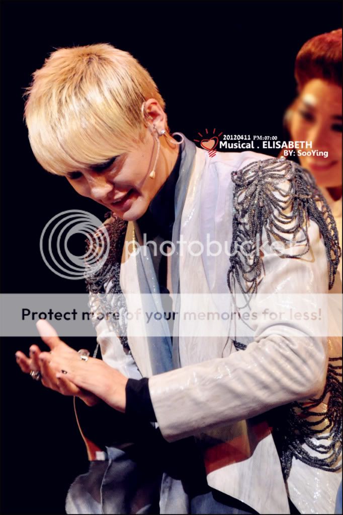 FOTOS "Musical ELISABETH - Junsu (11/04/2012) 13544771