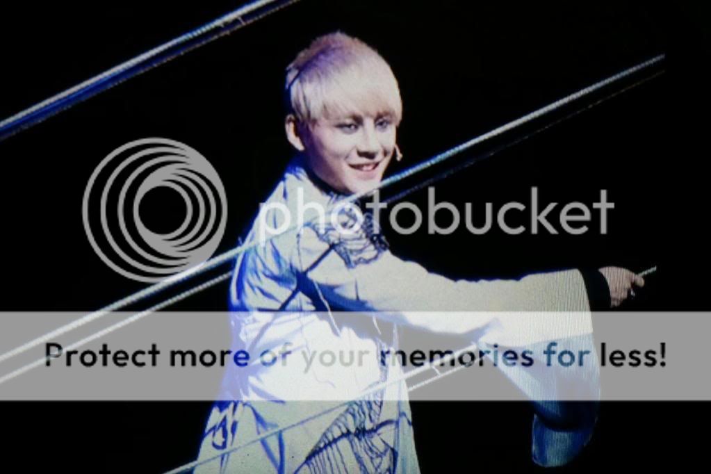 FOTOS "Musical ELISABETH - Junsu (11/04/2012) parte 3 2012-04-1123_01_01-1