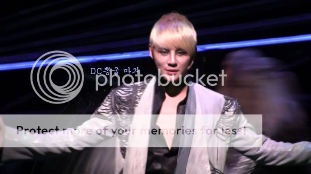 FOTOS "Musical ELISABETH - Junsu (11/04/2012) parte 3 29319d3ce924b899383345996e061d950a7bf61d-1