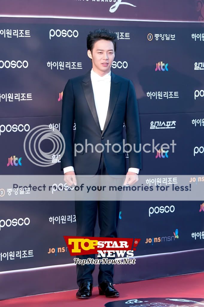 FOTOS "48th BaekSang Arts Awards" - Yoochun (26/04/2012) parte 2 2by6b5