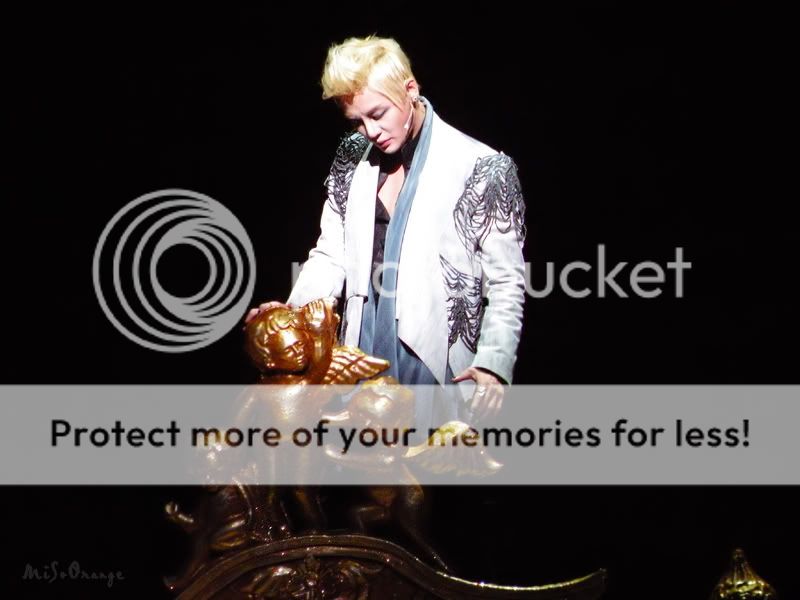 FOTOS "Musical ELISABETH - Junsu (11/04/2012) parte 2 41_7pm03