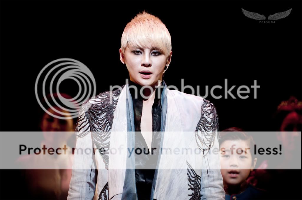 FOTOS "Musical ELISABETH - Junsu (11/04/2012) parte 2 4_11_7_5_ppasuna