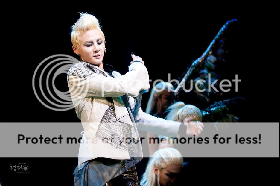 FOTOS "Musical ELISABETH - Junsu (18/04/2012) 4_18_8_14