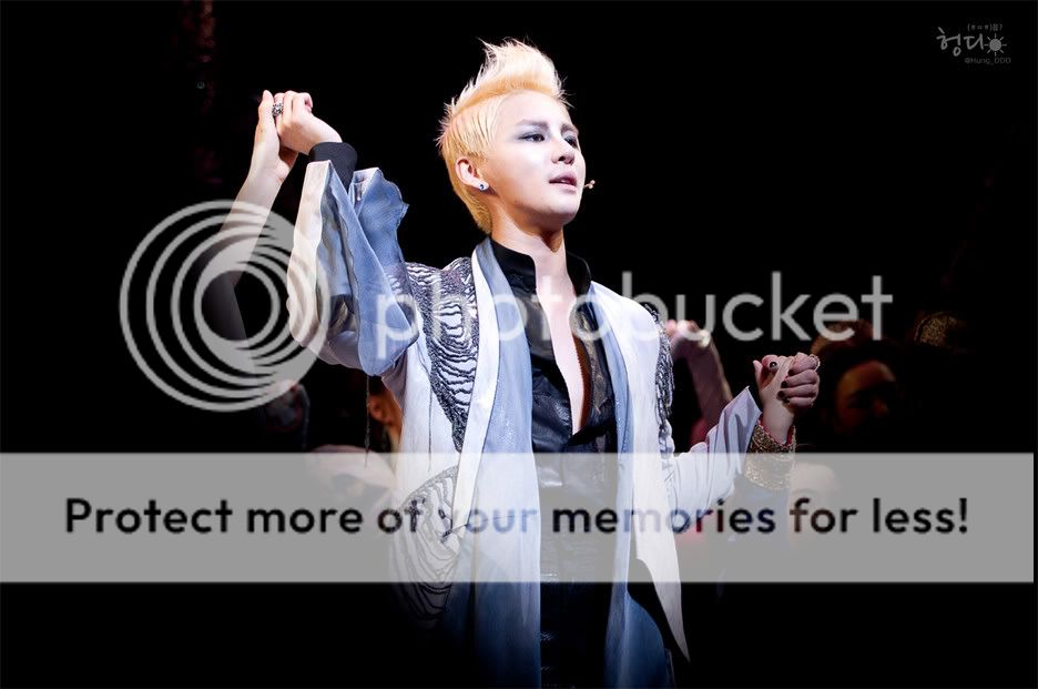 FOTOS "Musical ELISABETH - Junsu (18/04/2012) 4_18_8_2