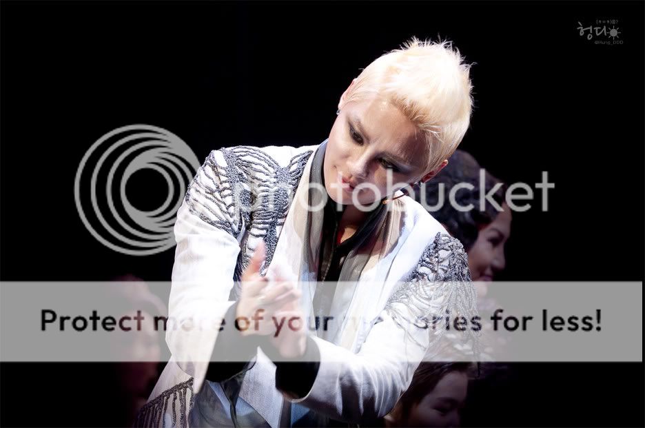 FOTOS "Musical ELISABETH - Junsu (18/04/2012) 4_18_8_7